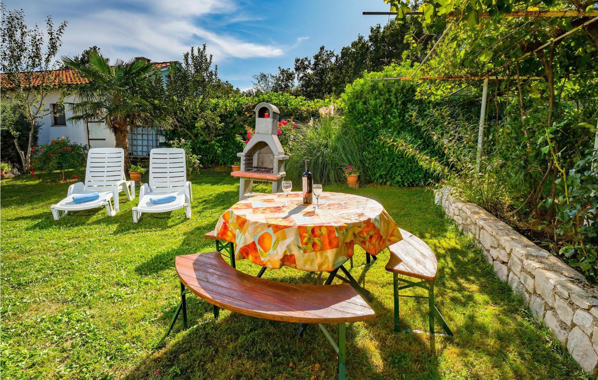 Awesome Apartment In Labin With Wifi Rasa Exterior photo